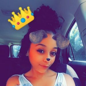 Meet your Posher, Brittney